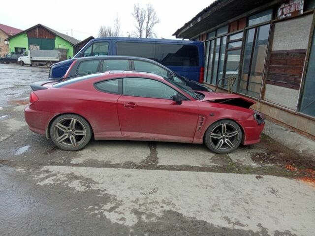 Красный Хендай Купе, объемом двигателя 2 л и пробегом 293 тыс. км за 2700 $, фото 1 на Automoto.ua