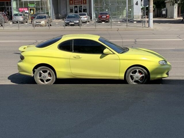 Желтый Хендай Купе, объемом двигателя 2 л и пробегом 1 тыс. км за 1600 $, фото 1 на Automoto.ua