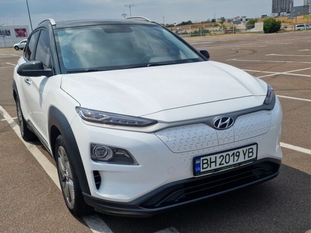 Белый Хендай Другая, объемом двигателя 0 л и пробегом 95 тыс. км за 15500 $, фото 1 на Automoto.ua