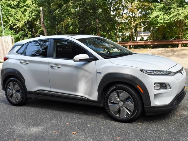 Белый Хендай Другая, объемом двигателя 0 л и пробегом 49 тыс. км за 12000 $, фото 1 на Automoto.ua