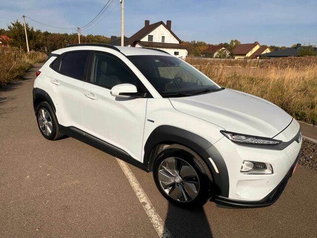 Белый Хендай Другая, объемом двигателя 0 л и пробегом 68 тыс. км за 17750 $, фото 1 на Automoto.ua