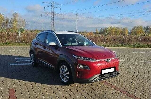 Красный Хендай Другая, объемом двигателя 0 л и пробегом 22 тыс. км за 11400 $, фото 1 на Automoto.ua