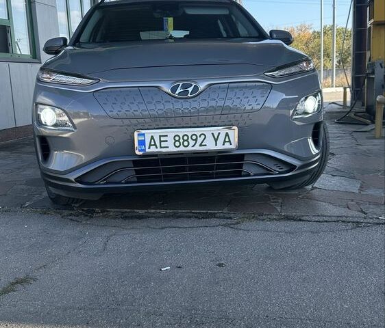 Сірий Хендай Інша, об'ємом двигуна 0 л та пробігом 74 тис. км за 15700 $, фото 1 на Automoto.ua