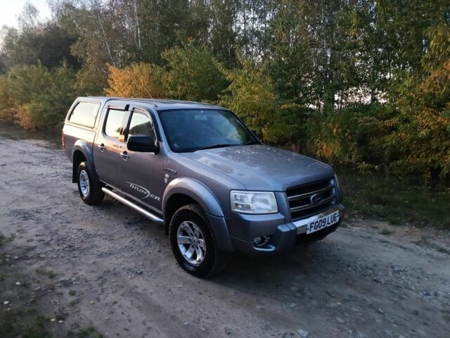 Сірий Хендай Інша, об'ємом двигуна 2 л та пробігом 240 тис. км за 5500 $, фото 1 на Automoto.ua