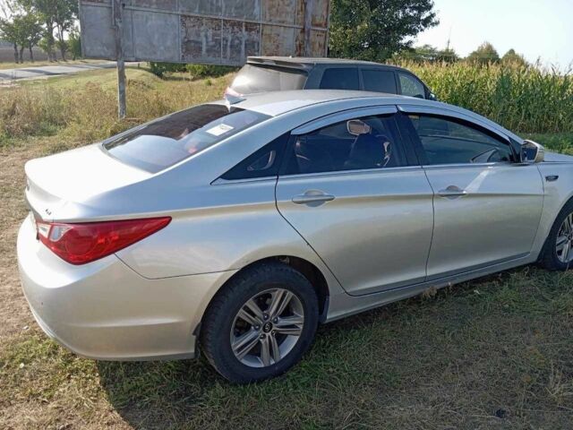 Сірий Хендай Інша, об'ємом двигуна 2 л та пробігом 240 тис. км за 10200 $, фото 1 на Automoto.ua