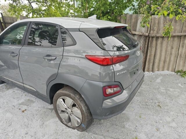 Сірий Хендай Інша, об'ємом двигуна 0 л та пробігом 40 тис. км за 4600 $, фото 1 на Automoto.ua