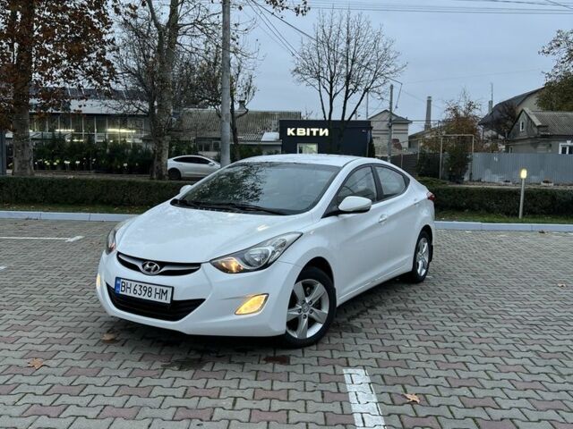 Білий Хендай Елантра, об'ємом двигуна 1.6 л та пробігом 141 тис. км за 8300 $, фото 1 на Automoto.ua