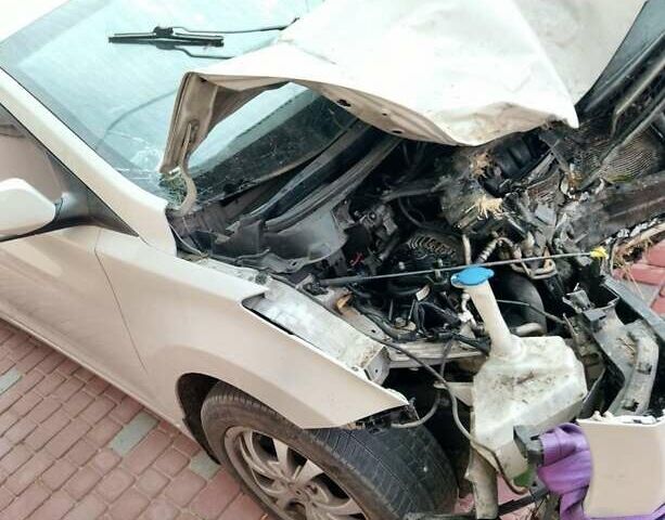Білий Хендай Елантра, об'ємом двигуна 1.8 л та пробігом 255 тис. км за 3800 $, фото 1 на Automoto.ua