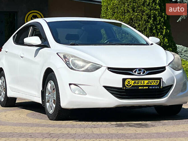 Белый Хендай Элантра, объемом двигателя 1.6 л и пробегом 201 тыс. км за 7300 $, фото 1 на Automoto.ua