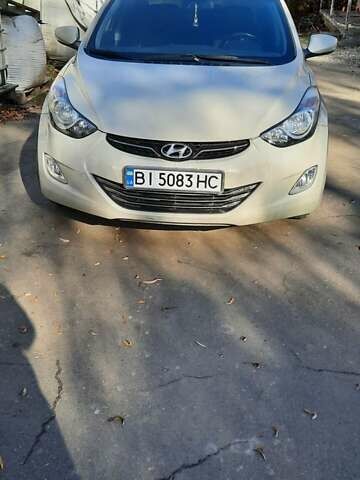 Хендай Элантра 2012 в Виннице на Automoto.ua Белый Хендай Элантра, объемом двигателя 1.8 л и пробегом 128 тыс. км за 8200 $, фото 1 на Automoto.ua