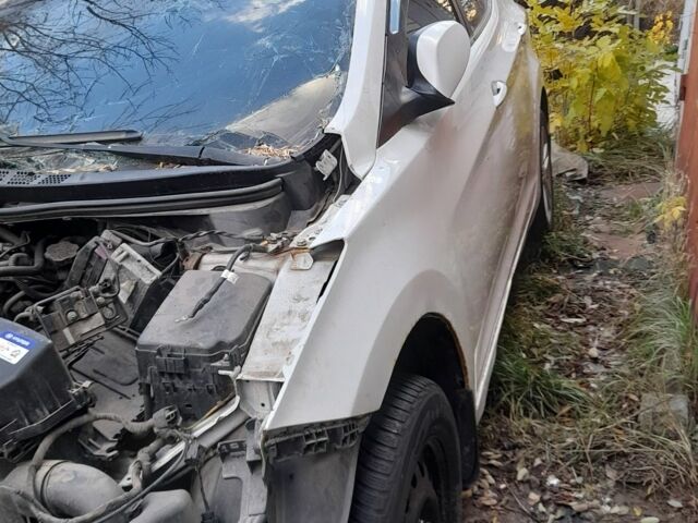 Білий Хендай Елантра, об'ємом двигуна 1.8 л та пробігом 192 тис. км за 2300 $, фото 1 на Automoto.ua
