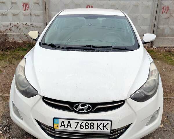 Белый Хендай Элантра, объемом двигателя 1.8 л и пробегом 227 тыс. км за 7500 $, фото 1 на Automoto.ua