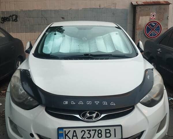 Білий Хендай Елантра, об'ємом двигуна 1.8 л та пробігом 360 тис. км за 6000 $, фото 1 на Automoto.ua