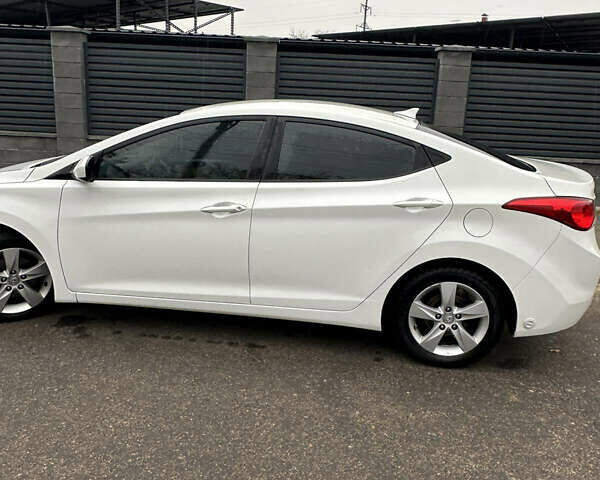 Белый Хендай Элантра, объемом двигателя 1.8 л и пробегом 199 тыс. км за 7900 $, фото 1 на Automoto.ua