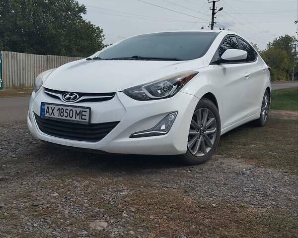 Белый Хендай Элантра, объемом двигателя 1.8 л и пробегом 128 тыс. км за 9500 $, фото 1 на Automoto.ua