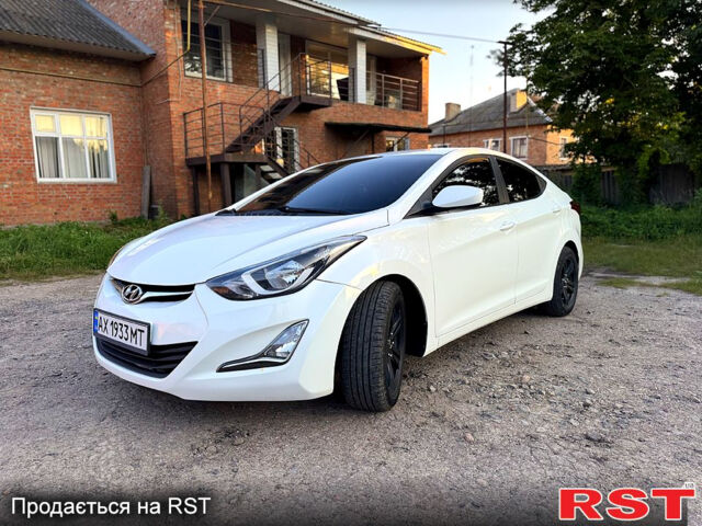 Белый Хендай Элантра, объемом двигателя 1.8 л и пробегом 190 тыс. км за 9850 $, фото 1 на Automoto.ua