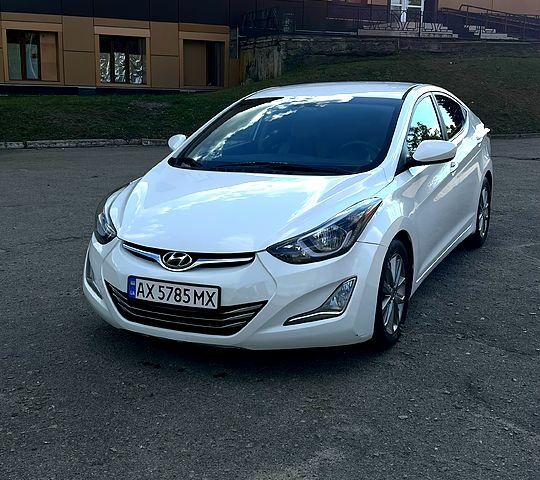 Белый Хендай Элантра, объемом двигателя 1.8 л и пробегом 152 тыс. км за 9500 $, фото 1 на Automoto.ua