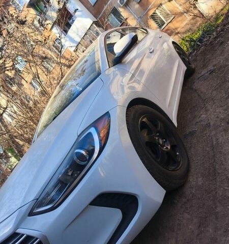 Білий Хендай Елантра, об'ємом двигуна 2 л та пробігом 195 тис. км за 9600 $, фото 1 на Automoto.ua