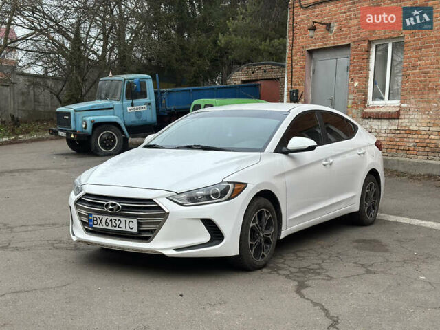Білий Хендай Елантра, об'ємом двигуна 2 л та пробігом 180 тис. км за 10800 $, фото 1 на Automoto.ua