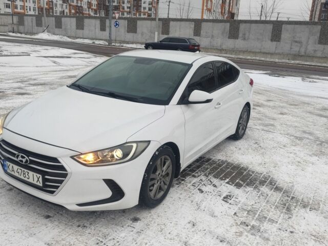 Белый Хендай Элантра, объемом двигателя 2 л и пробегом 64 тыс. км за 11200 $, фото 1 на Automoto.ua