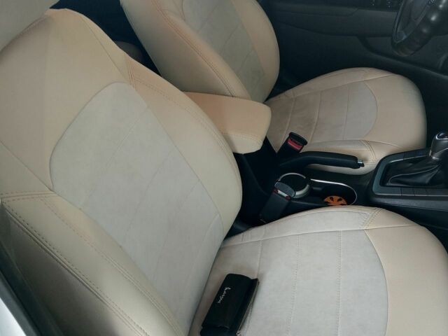 Белый Хендай Элантра, объемом двигателя 2 л и пробегом 180 тыс. км за 12777 $, фото 1 на Automoto.ua