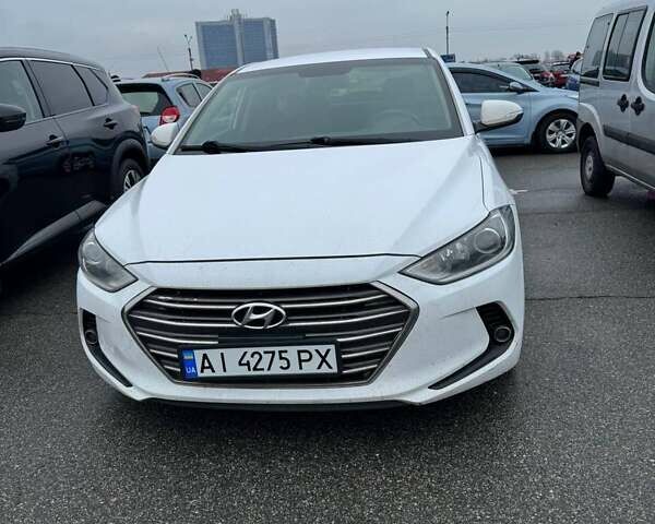 Хендай Элантра 2018 в Одессе на Automoto.ua Белый Хендай Элантра, объемом двигателя 1.59 л и пробегом 67 тыс. км за 13500 $, фото 1 на Automoto.ua
