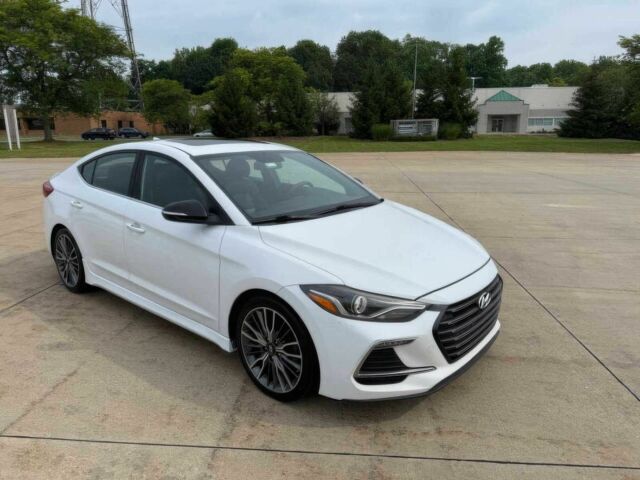 Білий Хендай Елантра, об'ємом двигуна 1.6 л та пробігом 48 тис. км за 5300 $, фото 1 на Automoto.ua