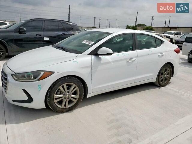 Белый Хендай Элантра, объемом двигателя 2 л и пробегом 96 тыс. км за 2300 $, фото 1 на Automoto.ua