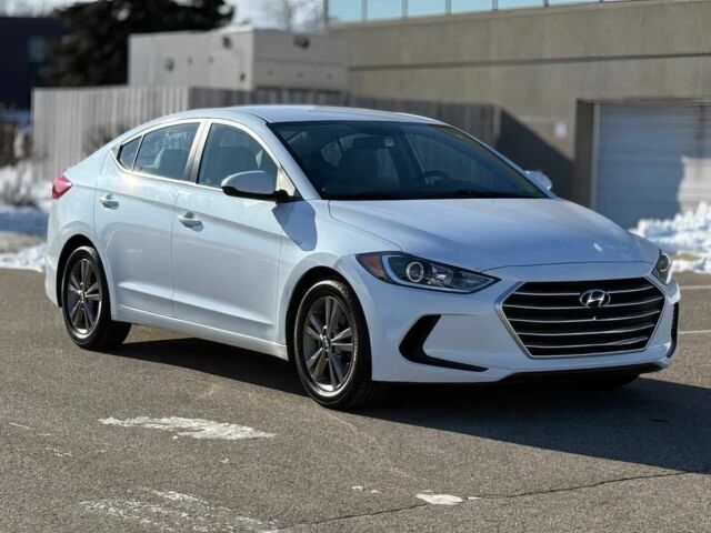 Белый Хендай Элантра, объемом двигателя 2 л и пробегом 44 тыс. км за 7500 $, фото 1 на Automoto.ua