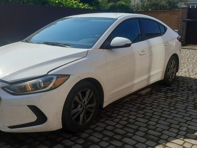 Білий Хендай Елантра, об'ємом двигуна 2 л та пробігом 170 тис. км за 9400 $, фото 1 на Automoto.ua