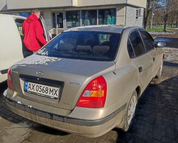 Бежевый Хендай Элантра, объемом двигателя 1.6 л и пробегом 428 тыс. км за 2000 $, фото 1 на Automoto.ua