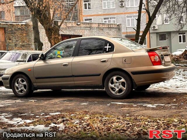 Бежевий Хендай Елантра, об'ємом двигуна 20 л та пробігом 295 тис. км за 3500 $, фото 1 на Automoto.ua