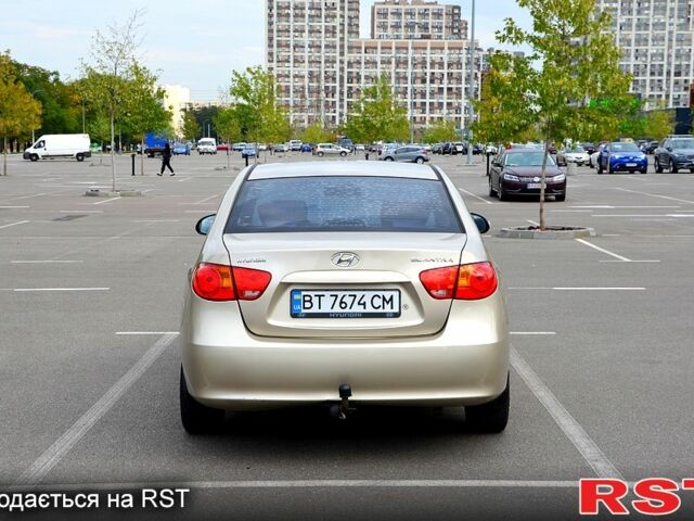 Бежевый Хендай Элантра, объемом двигателя 1.6 л и пробегом 256 тыс. км за 4850 $, фото 1 на Automoto.ua