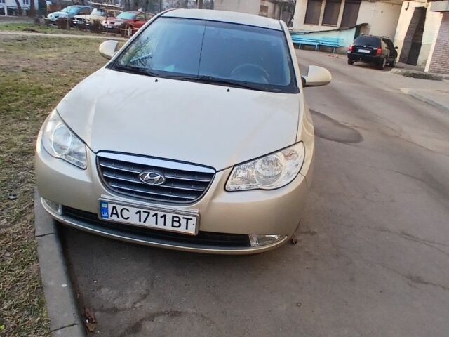 Бежевый Хендай Элантра, объемом двигателя 1.6 л и пробегом 240 тыс. км за 6000 $, фото 1 на Automoto.ua