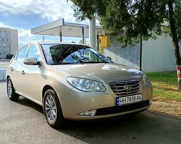 Бежевый Хендай Элантра, объемом двигателя 1.6 л и пробегом 188 тыс. км за 7500 $, фото 1 на Automoto.ua