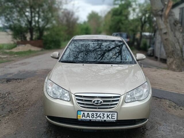 Бежевий Хендай Елантра, об'ємом двигуна 1.6 л та пробігом 142 тис. км за 6900 $, фото 1 на Automoto.ua