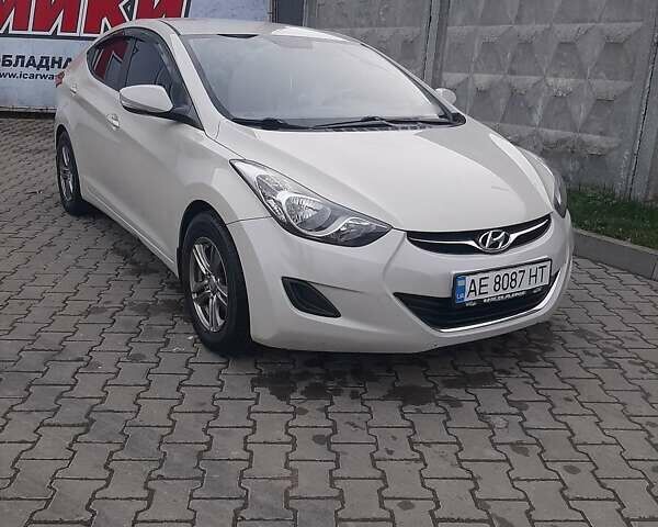 Бежевий Хендай Елантра, об'ємом двигуна 1.59 л та пробігом 137 тис. км за 8400 $, фото 1 на Automoto.ua