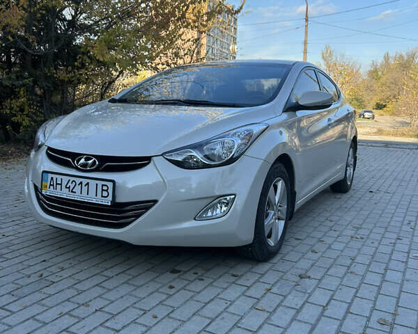Бежевий Хендай Елантра, об'ємом двигуна 1.8 л та пробігом 15 тис. км за 10000 $, фото 1 на Automoto.ua