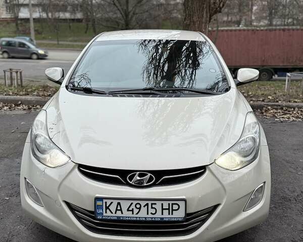 Бежевый Хендай Элантра, объемом двигателя 1.8 л и пробегом 150 тыс. км за 10000 $, фото 1 на Automoto.ua