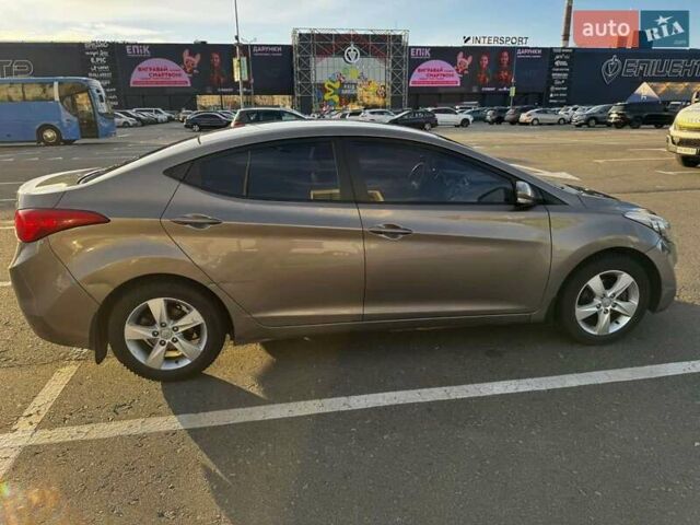 Бежевий Хендай Елантра, об'ємом двигуна 1.8 л та пробігом 163 тис. км за 9500 $, фото 1 на Automoto.ua