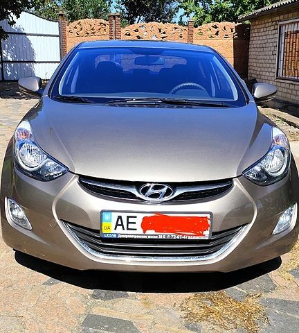 Бежевий Хендай Елантра, об'ємом двигуна 1.6 л та пробігом 90 тис. км за 10000 $, фото 1 на Automoto.ua