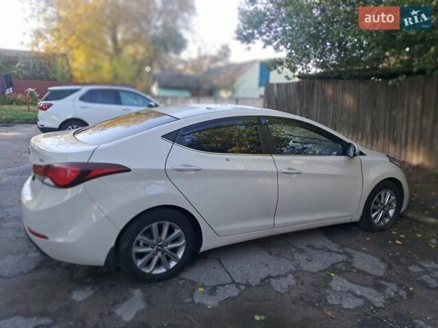 Бежевий Хендай Елантра, об'ємом двигуна 1.59 л та пробігом 230 тис. км за 8500 $, фото 1 на Automoto.ua
