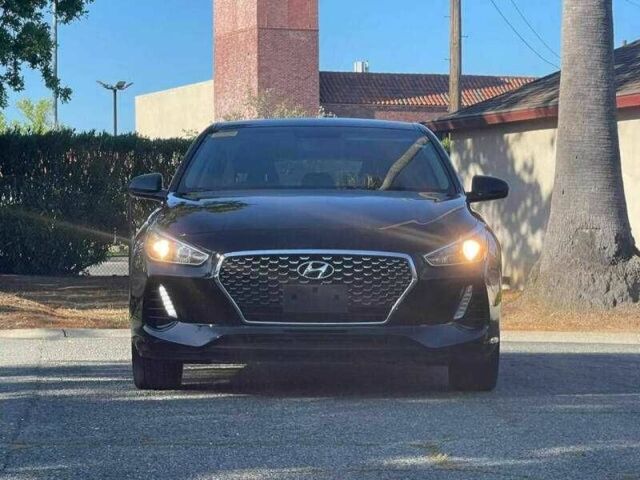 Черный Хендай Элантра, объемом двигателя 2 л и пробегом 67 тыс. км за 3100 $, фото 1 на Automoto.ua