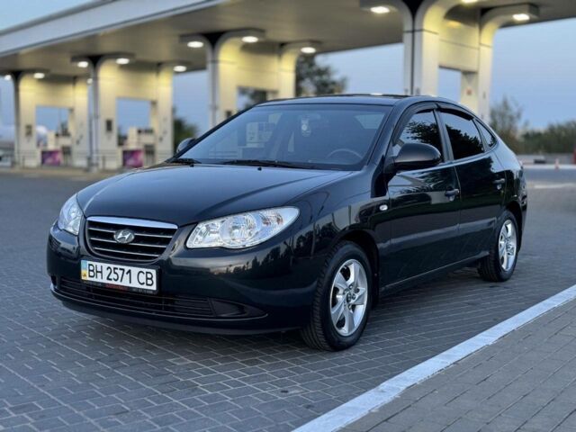 Черный Хендай Элантра, объемом двигателя 1.6 л и пробегом 150 тыс. км за 6500 $, фото 1 на Automoto.ua