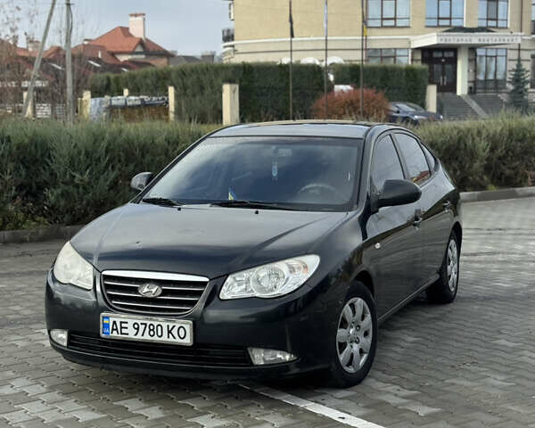 Чорний Хендай Елантра, об'ємом двигуна 1.59 л та пробігом 188 тис. км за 4199 $, фото 1 на Automoto.ua