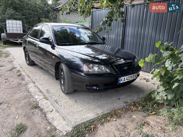 Черный Хендай Элантра, объемом двигателя 1.6 л и пробегом 340 тыс. км за 3100 $, фото 1 на Automoto.ua