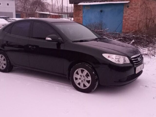 Черный Хендай Элантра, объемом двигателя 1.6 л и пробегом 260 тыс. км за 5300 $, фото 1 на Automoto.ua