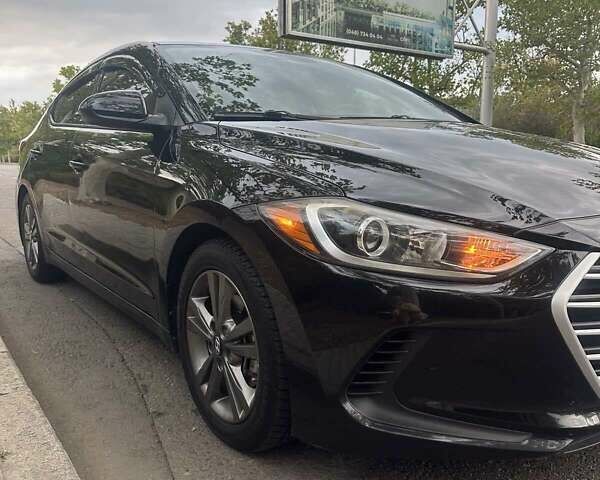 Черный Хендай Элантра, объемом двигателя 2 л и пробегом 169 тыс. км за 11500 $, фото 1 на Automoto.ua