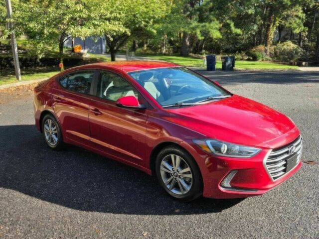 Хендай Элантра 2017 в Ужгороде на Automoto.ua Черный Хендай Элантра, объемом двигателя 2 л и пробегом 70 тыс. км за 8000 $, фото 1 на Automoto.ua