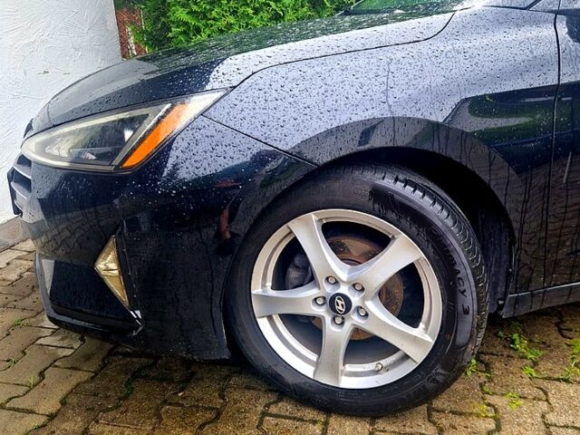 Черный Хендай Элантра, объемом двигателя 2 л и пробегом 85 тыс. км за 11500 $, фото 1 на Automoto.ua